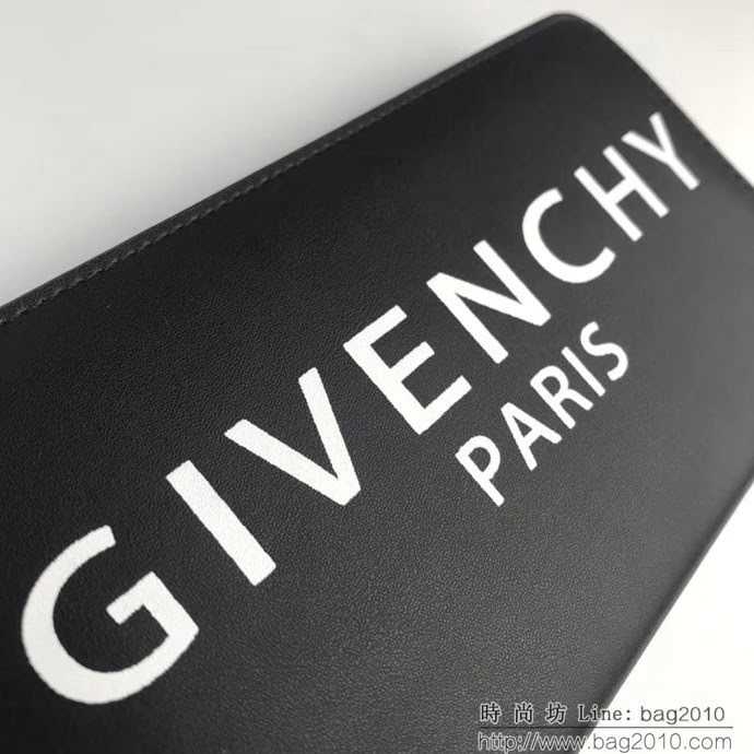 GlVENCHY紀梵希 黑色錢包 正面飾有浮雕品牌標記 環繞式拉鏈 銀色五金  tsg1005